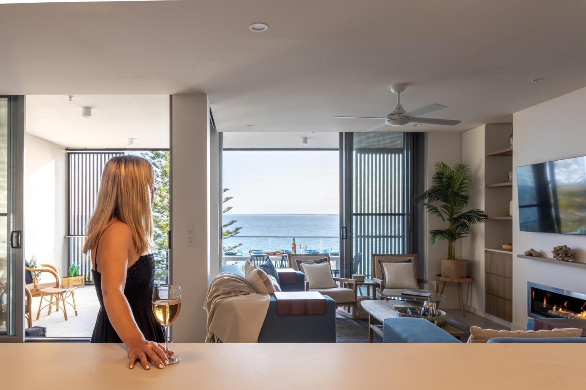 Kings Beach Oceanfront Oasis Apartment Caloundra Exterior photo